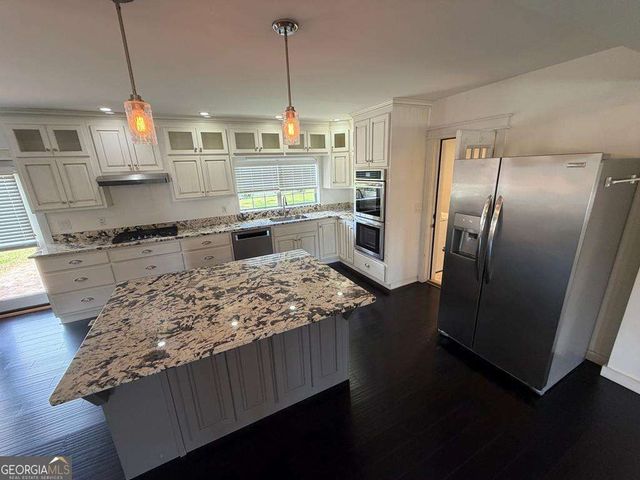 17 Town Square Road, Morganton, GA 30560