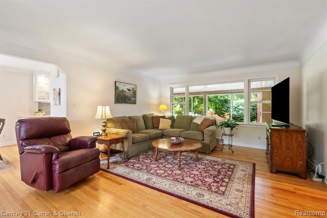551 N Evergreen Street, Plymouth, MI 48170