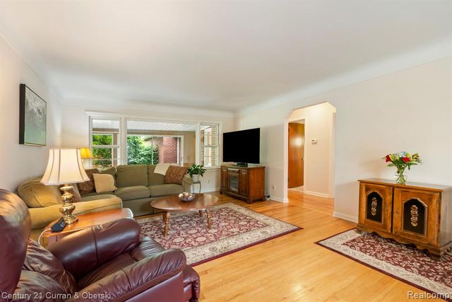 551 N Evergreen Street, Plymouth, MI 48170