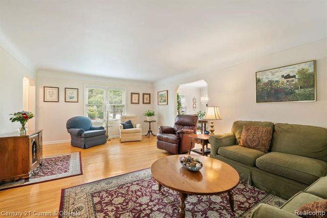 551 N Evergreen Street, Plymouth, MI 48170