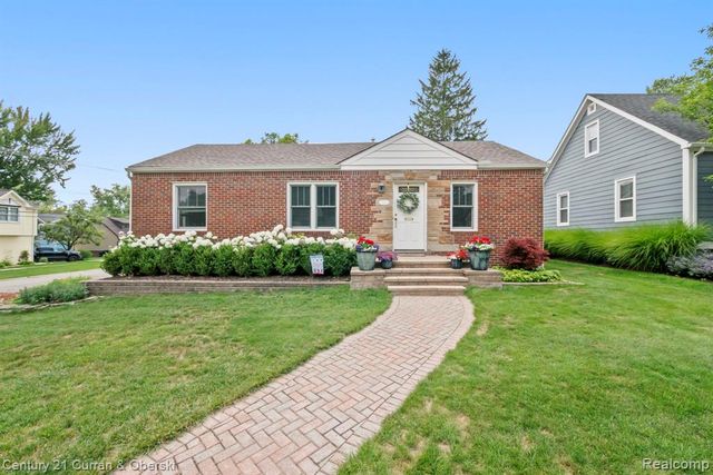 551 N Evergreen Street, Plymouth, MI 48170