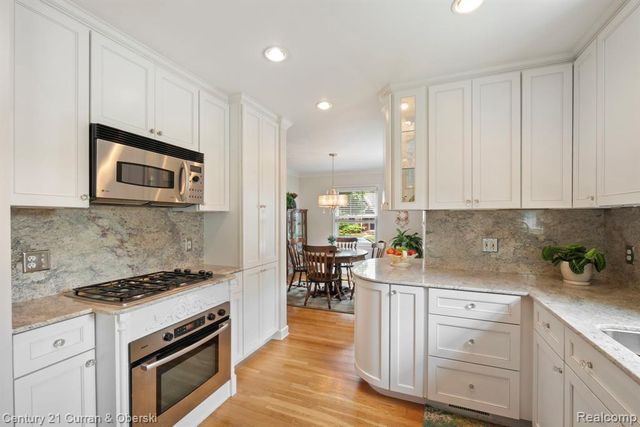 551 N Evergreen Street, Plymouth, MI 48170