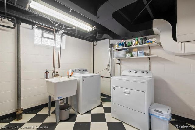 551 N Evergreen Street, Plymouth, MI 48170