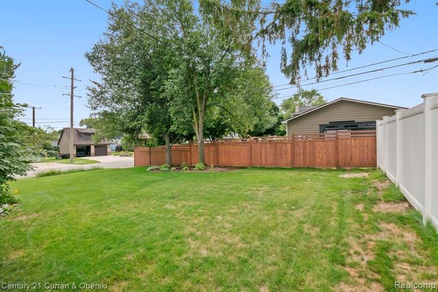 551 N Evergreen Street, Plymouth, MI 48170