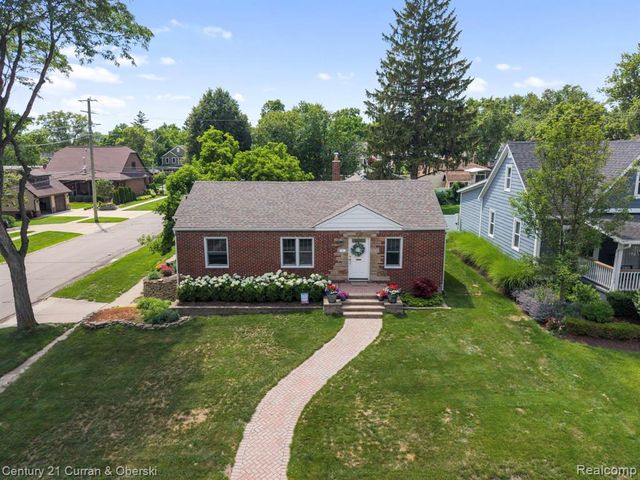 551 N Evergreen Street, Plymouth, MI 48170