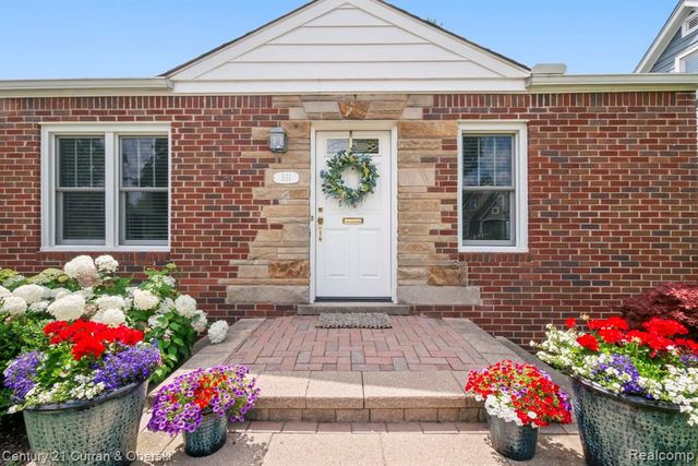 551 N Evergreen Street, Plymouth, MI 48170