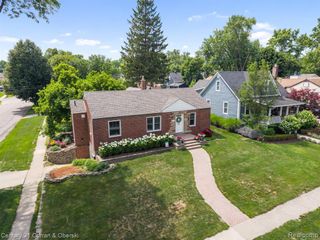 551 N Evergreen Street, Plymouth, MI 48170