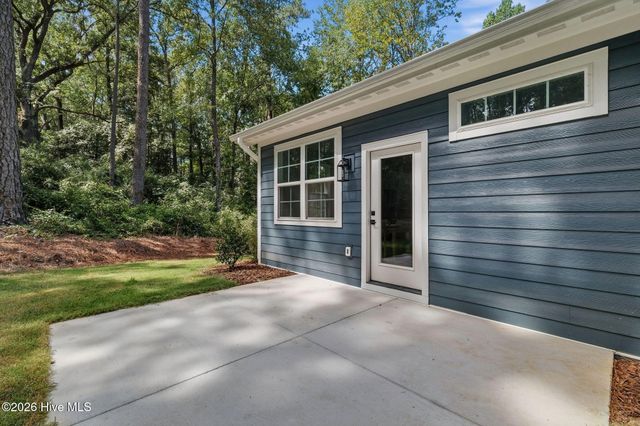 912 Thrush Drive, Vass, NC 28394