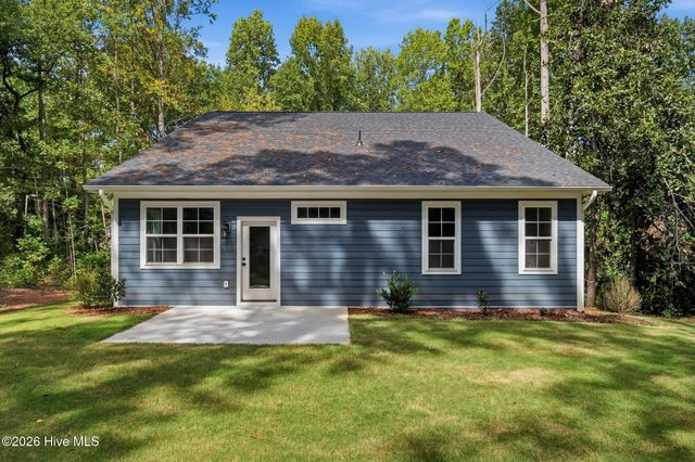 912 Thrush Drive, Vass, NC 28394