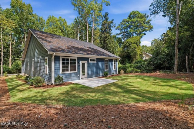 912 Thrush Drive, Vass, NC 28394