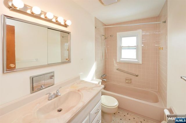 130 Washington Avenue, New Milford, NJ 07646