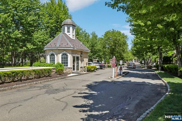 22 Devonshire Drive 128, Clifton, NJ 07013