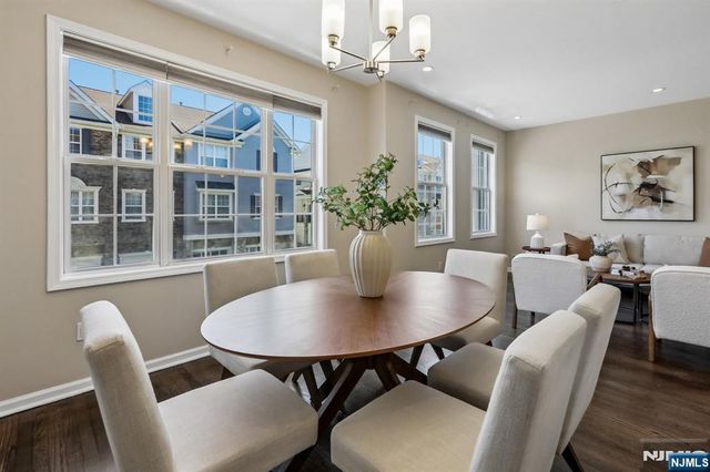 22 Devonshire Drive 128, Clifton, NJ 07013