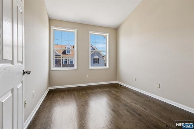 22 Devonshire Drive 128, Clifton, NJ 07013