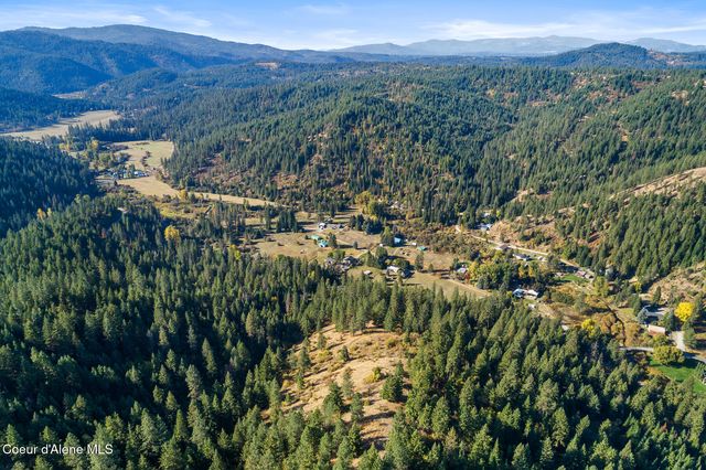 NKA W Wolfs Lodge, Coeur d'Alene, ID 83814 property photo