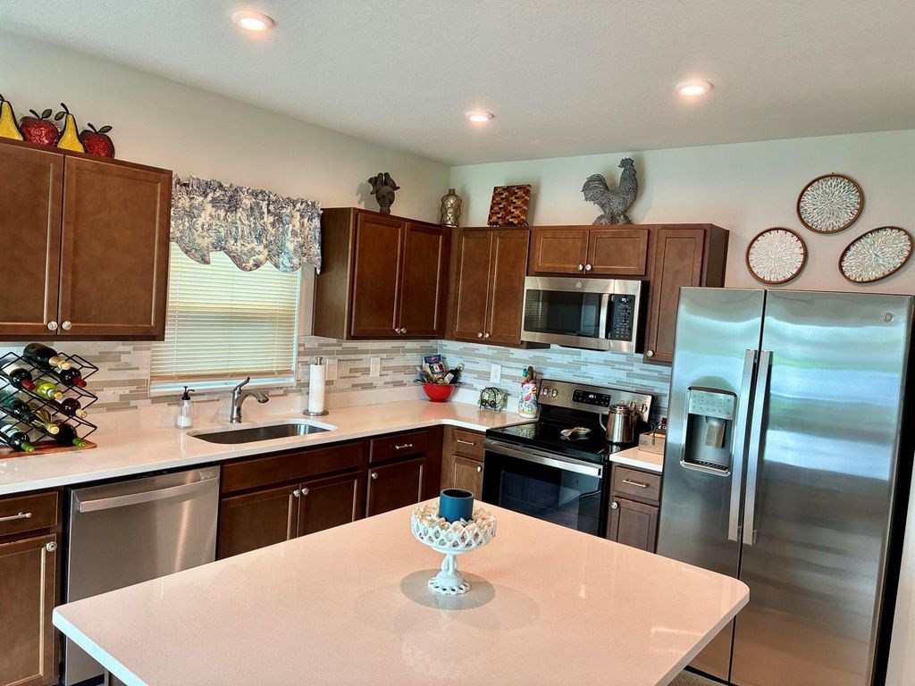 Image 10 of property listing at 437 Acai Lane, Fort Pierce, FL 34981