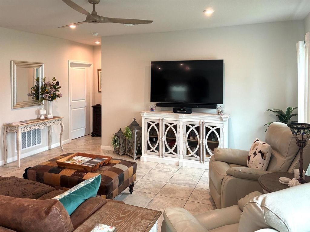 Image 16 of property listing at 437 Acai Lane, Fort Pierce, FL 34981