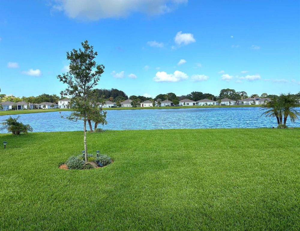 Image 24 of property listing at 437 Acai Lane, Fort Pierce, FL 34981