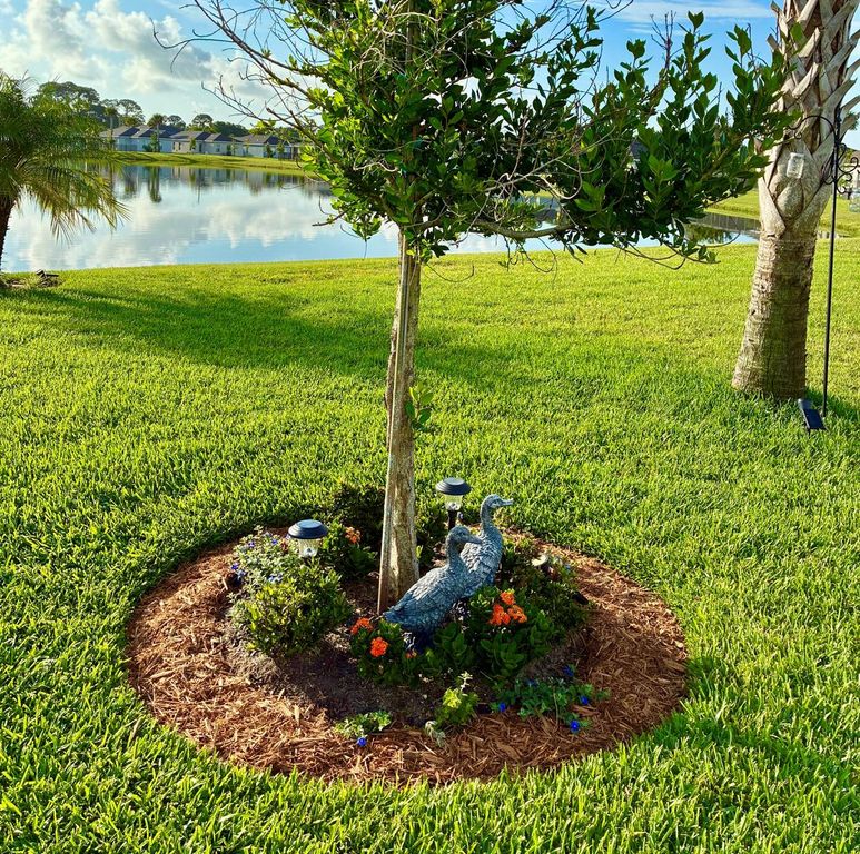 Image 25 of property listing at 437 Acai Lane, Fort Pierce, FL 34981