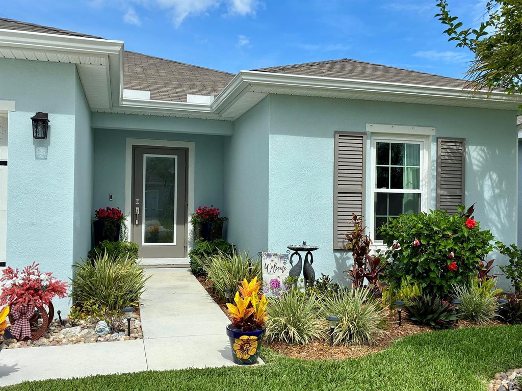 Image 3 of property listing at 437 Acai Lane, Fort Pierce, FL 34981