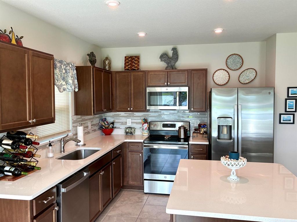 Image 9 of property listing at 437 Acai Lane, Fort Pierce, FL 34981
