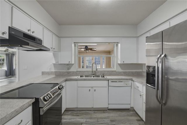 1120 W MAGNOLIA STREET, Clermont, FL 34711