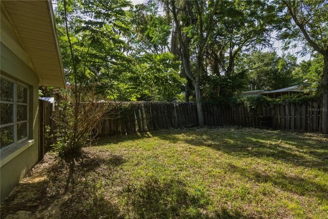 1120 W MAGNOLIA STREET, Clermont, FL 34711