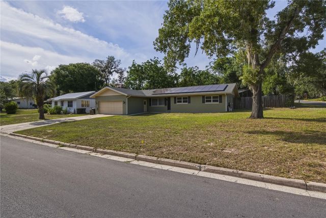 1120 W MAGNOLIA STREET, Clermont, FL 34711