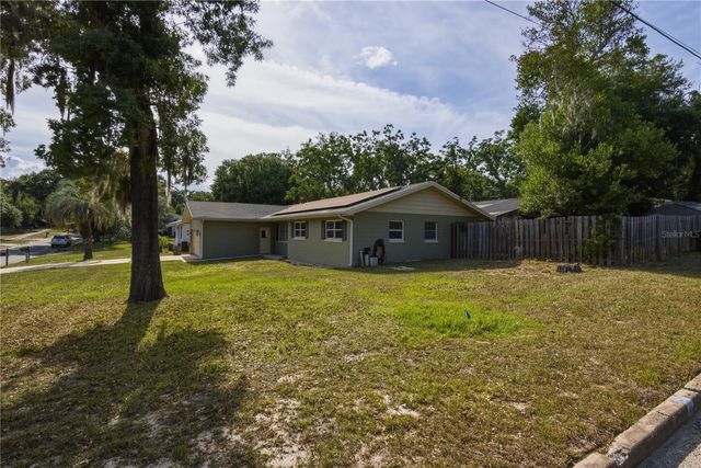 1120 W MAGNOLIA STREET, Clermont, FL 34711