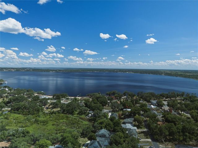 1120 W MAGNOLIA STREET, Clermont, FL 34711