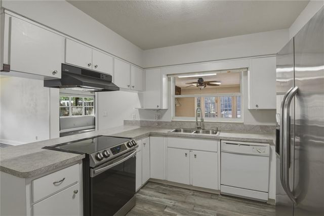 1120 W MAGNOLIA STREET, Clermont, FL 34711