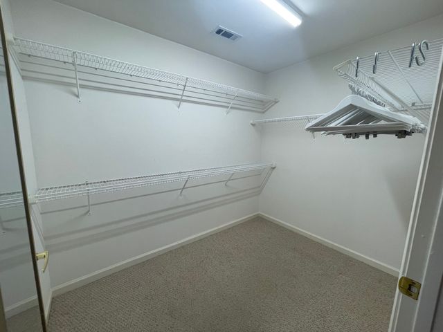 1301 Crofton Park Ct, Columbia, TN 38401