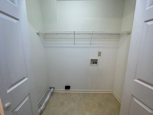 1301 Crofton Park Ct, Columbia, TN 38401