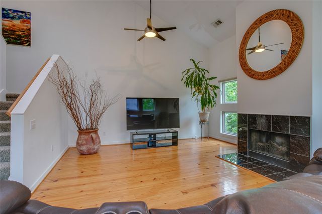 3801 San Jacinto E, Dallas, TX 75204