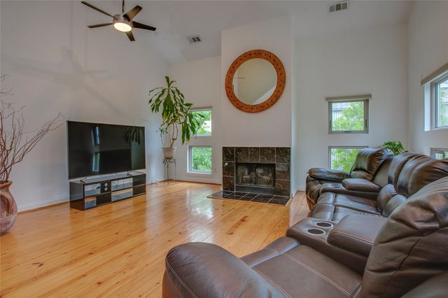 3801 San Jacinto E, Dallas, TX 75204