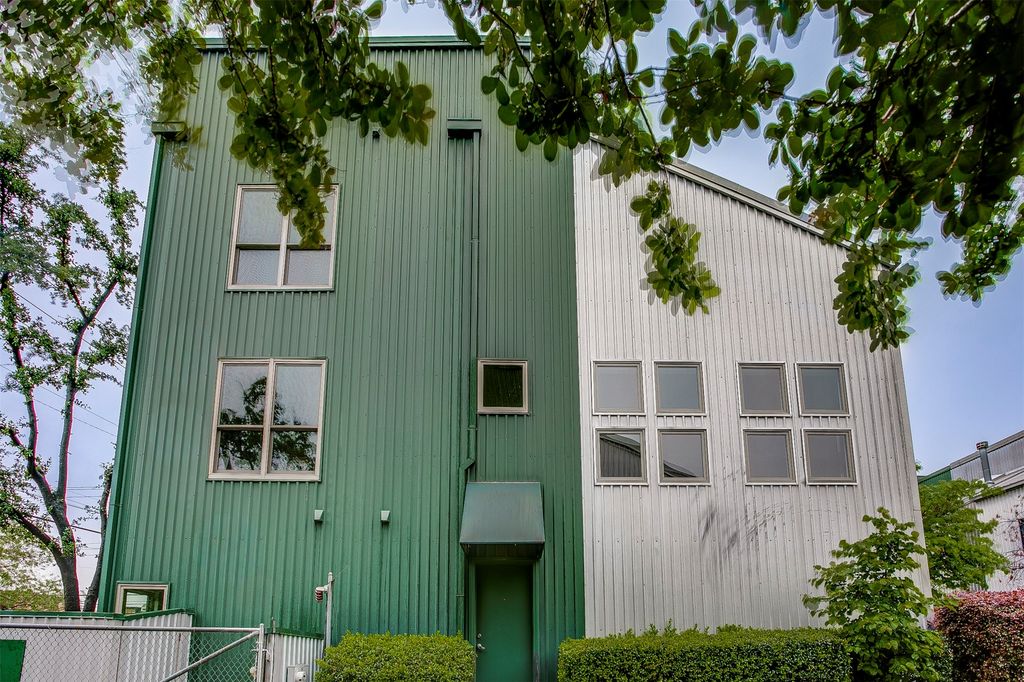 3801 San Jacinto E, Dallas, TX 75204