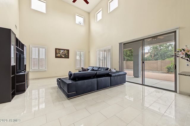 965 E BENRICH Drive, Gilbert, AZ 85295