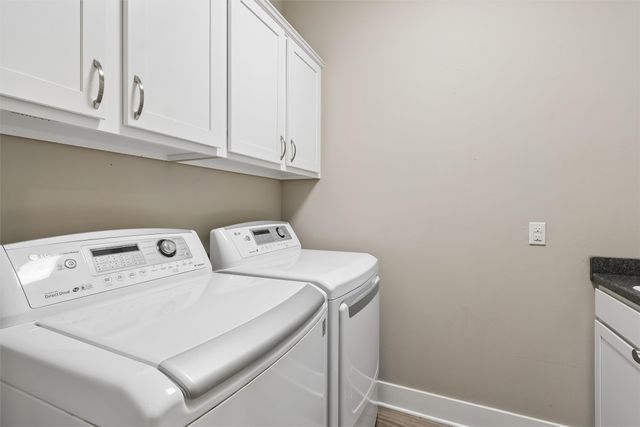 219 S 12th Street, Adel, IA 50003