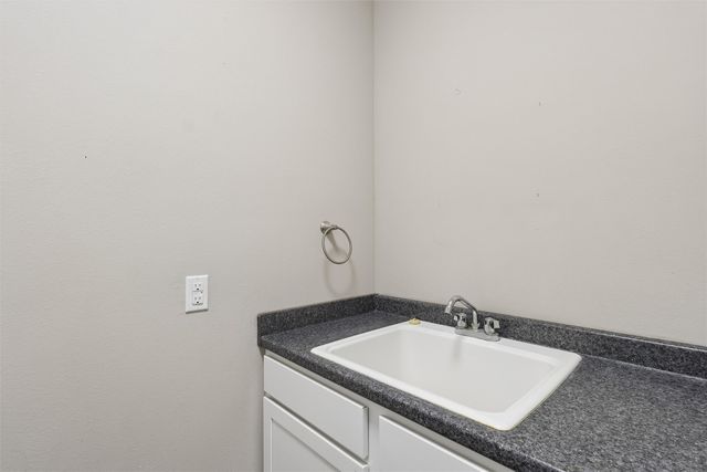 219 S 12th Street, Adel, IA 50003