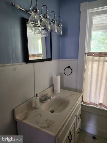 135 S MAIN ST, Keyser, WV 26726