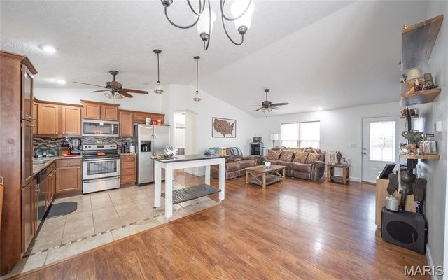 18444 Charity Drive, Dixon, MO 65459