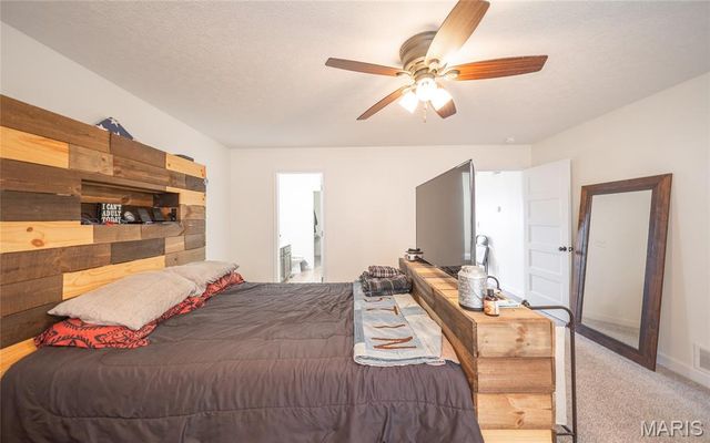 18444 Charity Drive, Dixon, MO 65459