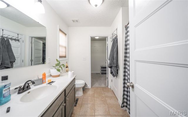 18444 Charity Drive, Dixon, MO 65459