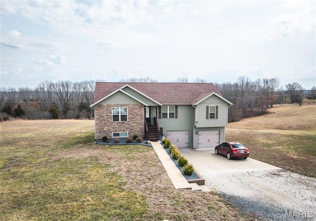 18444 Charity Drive, Dixon, MO 65459