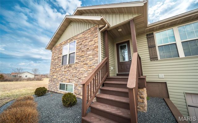 18444 Charity Drive, Dixon, MO 65459