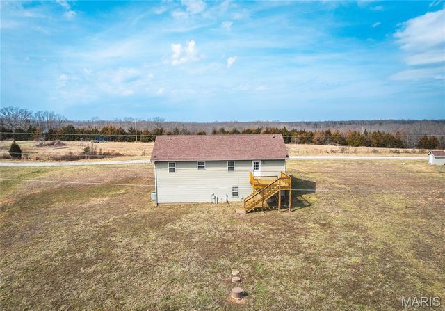 18444 Charity Drive, Dixon, MO 65459