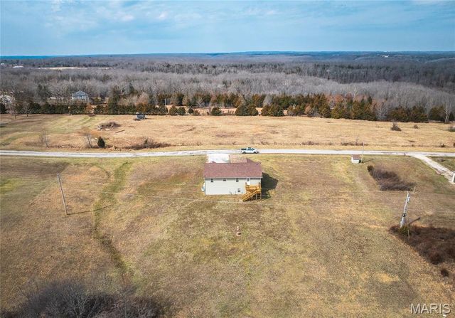 18444 Charity Drive, Dixon, MO 65459