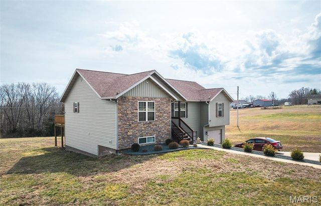 18444 Charity Drive, Dixon, MO 65459