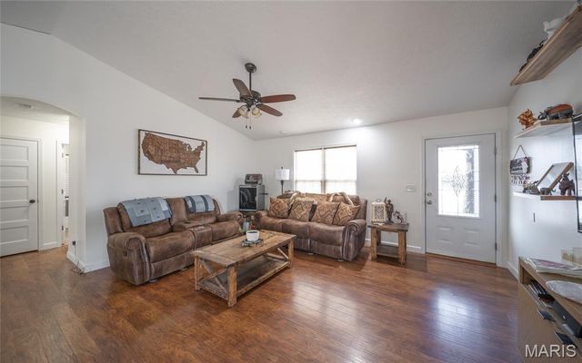 18444 Charity Drive, Dixon, MO 65459