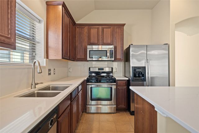 5124 Hidden Knolls Drive, Mckinney, TX 75071